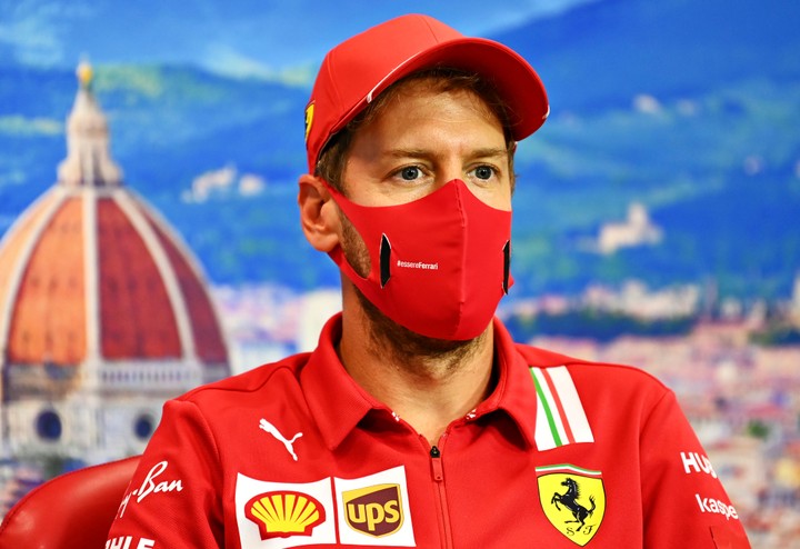 Špekulácie sa potvrdili, Vettel od budúcej sezóny v nových farbách